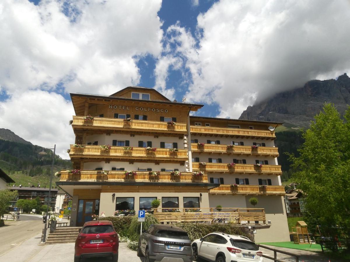 Hotel Colfosco Сан-Мартино-ди-Кастроцца Экстерьер фото