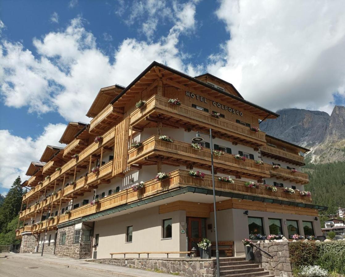 Hotel Colfosco Сан-Мартино-ди-Кастроцца Экстерьер фото