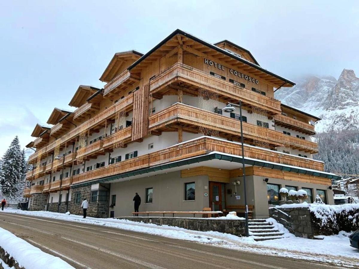 Hotel Colfosco Сан-Мартино-ди-Кастроцца Экстерьер фото