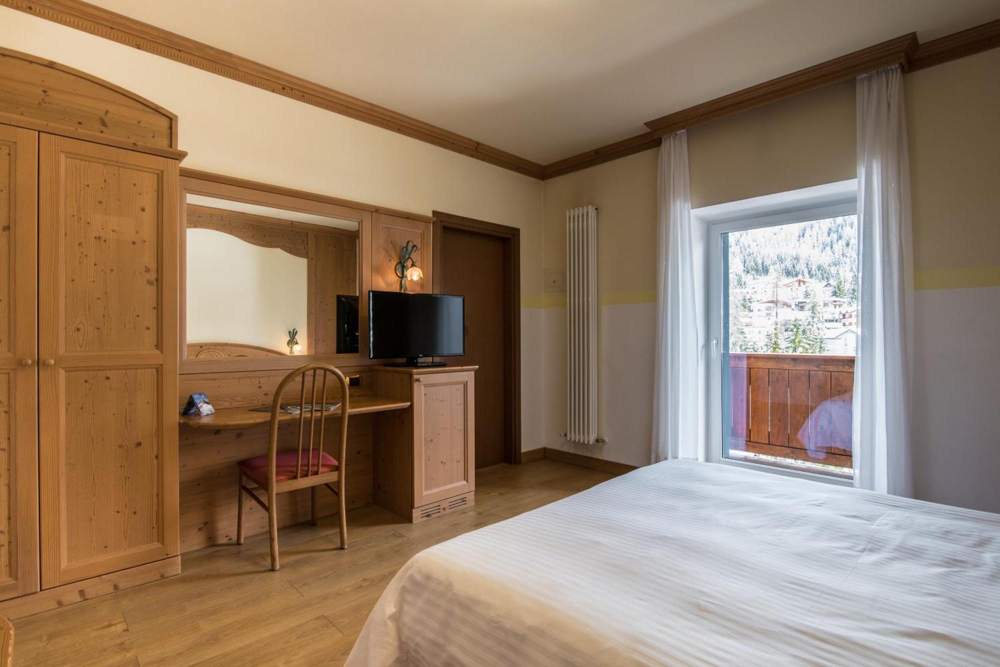 Hotel Colfosco Сан-Мартино-ди-Кастроцца Номер фото