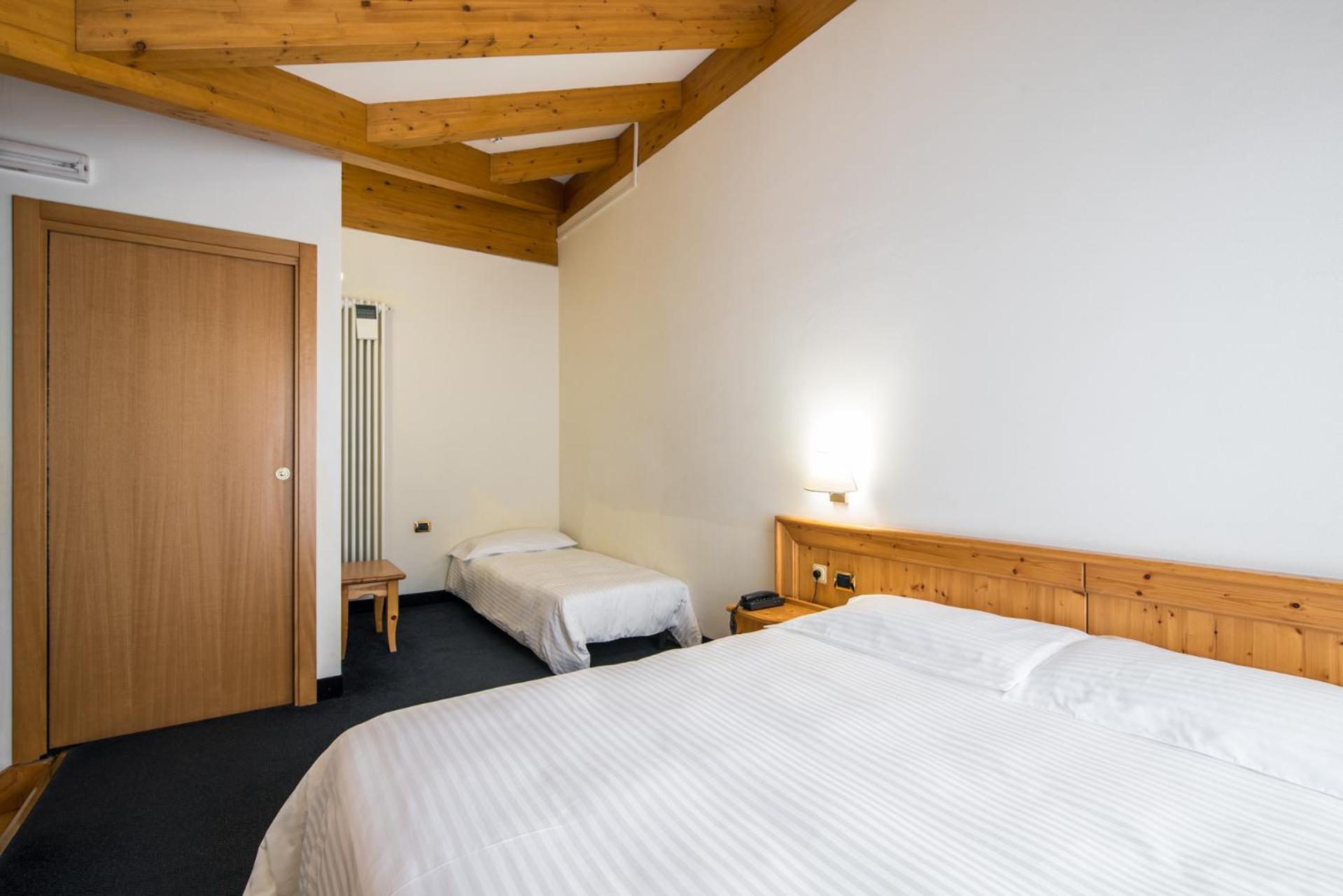 Hotel Colfosco Сан-Мартино-ди-Кастроцца Экстерьер фото
