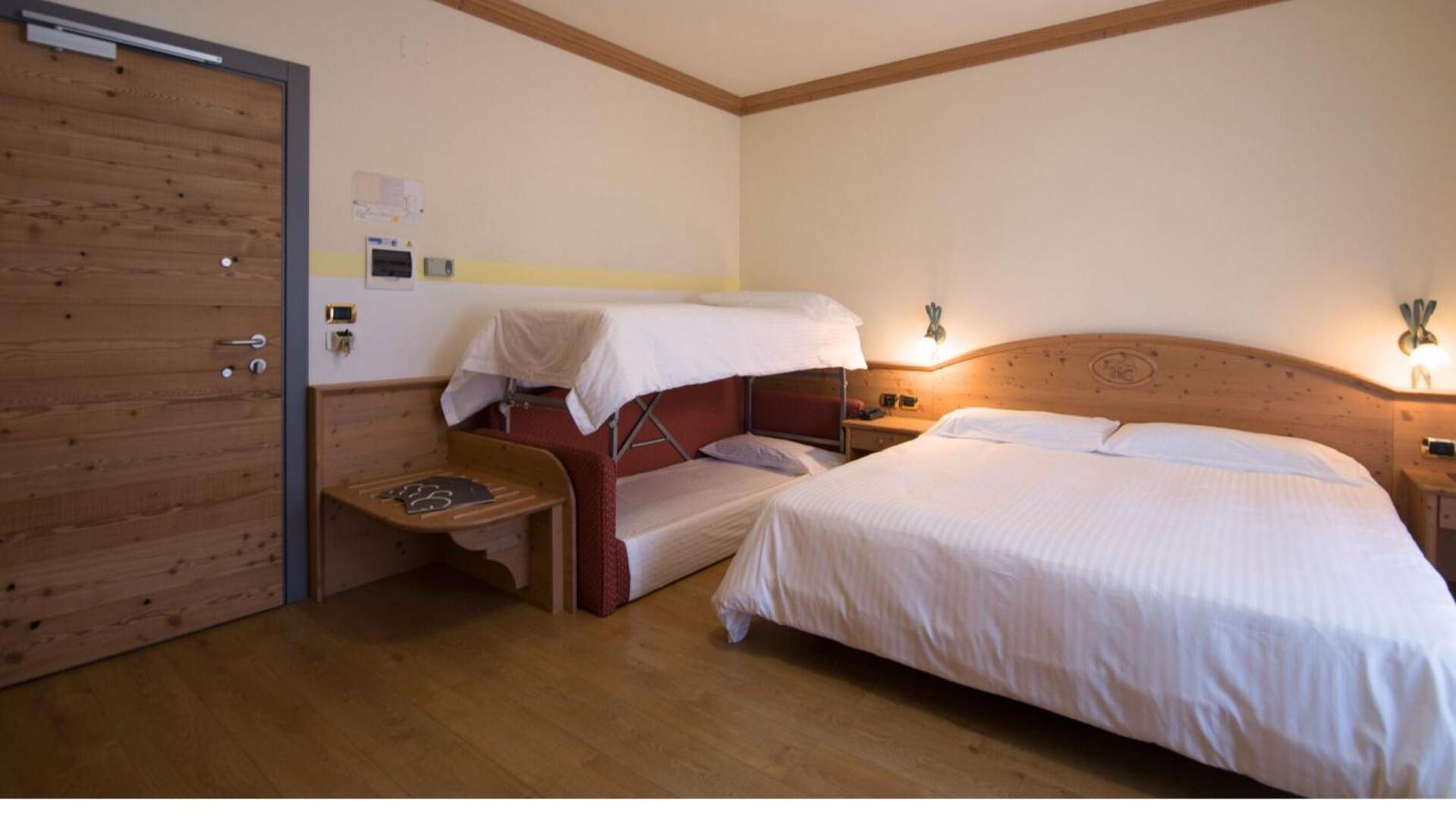 Hotel Colfosco Сан-Мартино-ди-Кастроцца Экстерьер фото