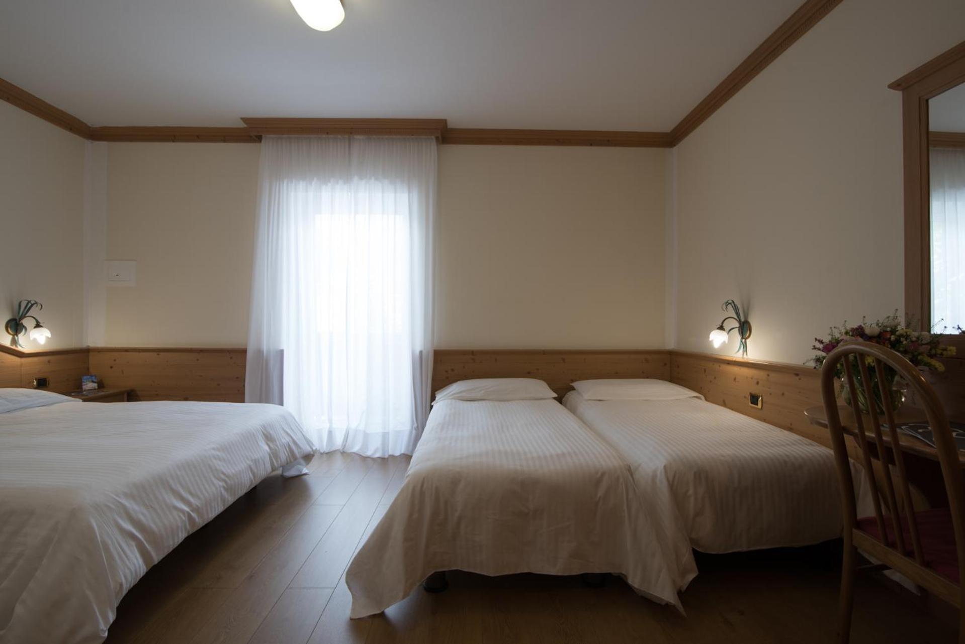 Hotel Colfosco Сан-Мартино-ди-Кастроцца Экстерьер фото